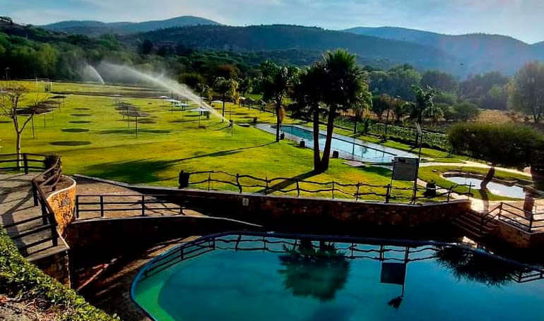 Tour El Bañito Aguas Termales en Atotonilco Hidalgo con Tour Sin Límites