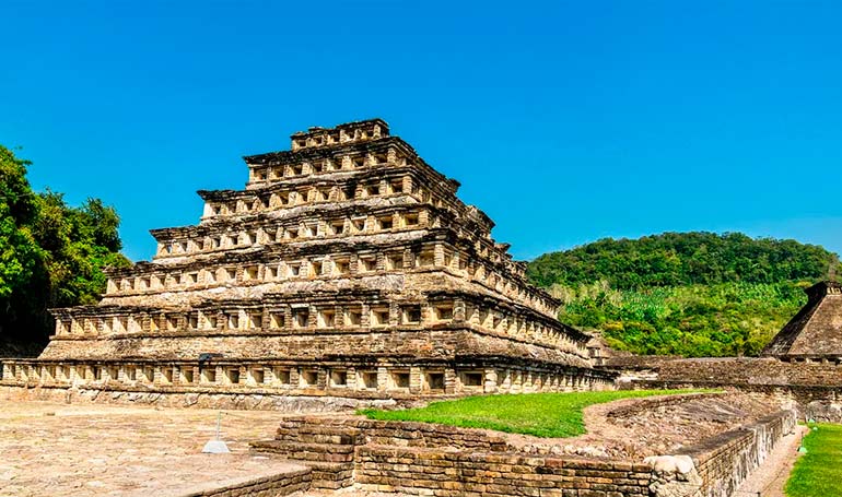 Tour El Tajín, Papantla y Tecolutla 2023 con Tour Sin Límites