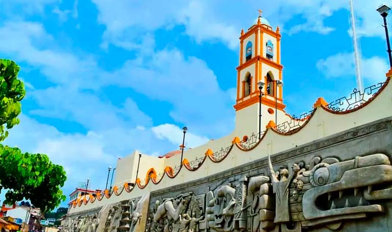 Tour El Tajín, Papantla y Tecolutla 2023 con Tour Sin Límites