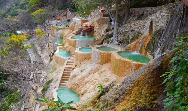 Tour Grutas de Tolantongo con Tour Sin Límites
