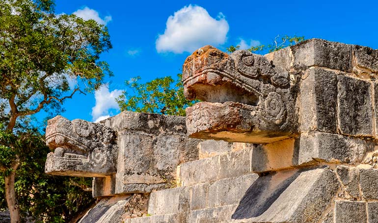 Tour Chichén Itzá, Cenote ik kil e Izamal con Tour Sin Límites