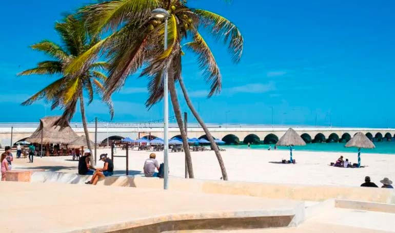 Tour Playa Chuburná, Chelem y Puerto Progreso con Tour Sin Límites