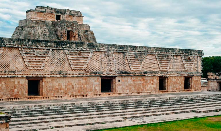 Tour Uxmal, Cenote Kankirixché y Museo del Chocolate con Tour Sin Límites